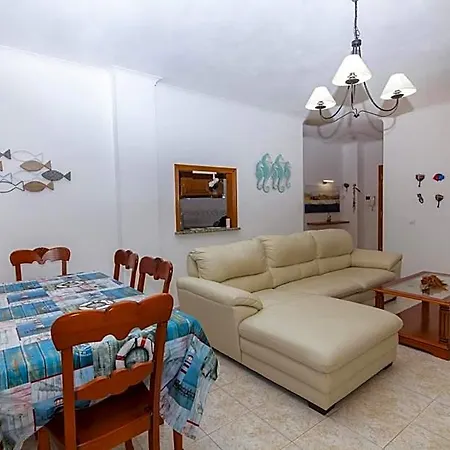 B79 - Casa Gama Avenue In